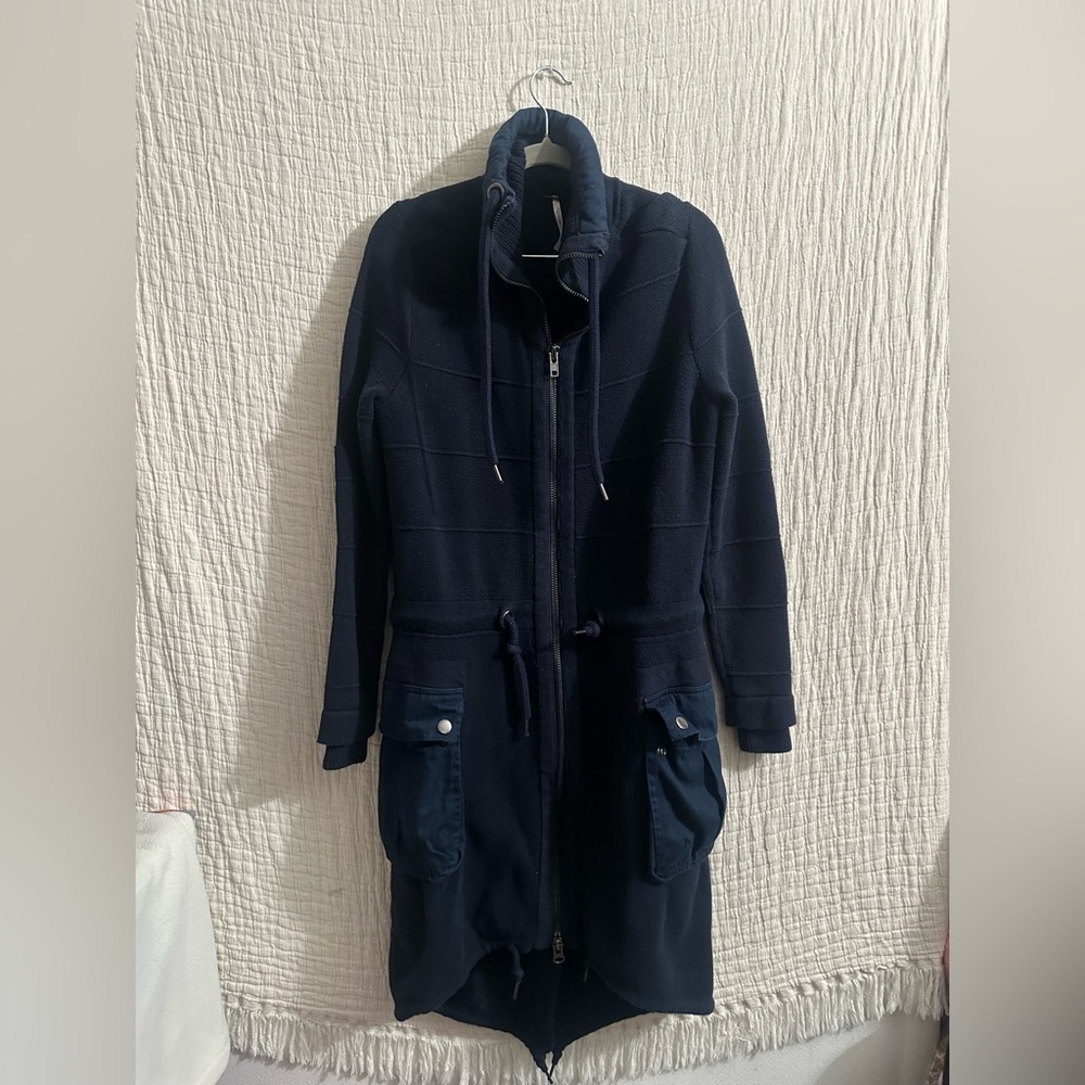 People utility jacket in navy blue with a full zip sz xs